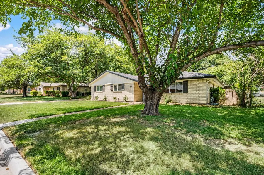 6517 Jameson Street, Richland Hills, TX 76118 - #3