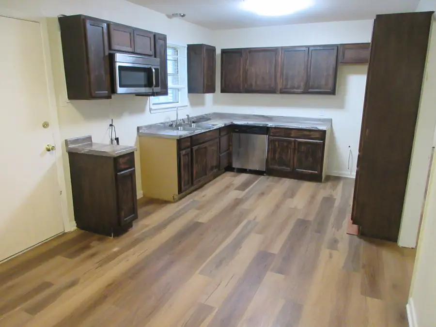 816 S Spruce Street, Vivian, LA 71082 - #3