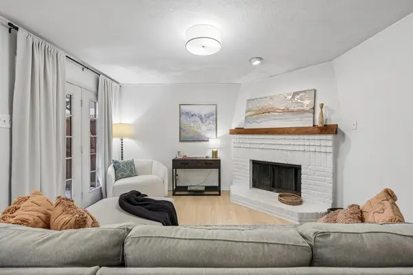 5200 Martel Avenue #24B, Dallas, TX 75206