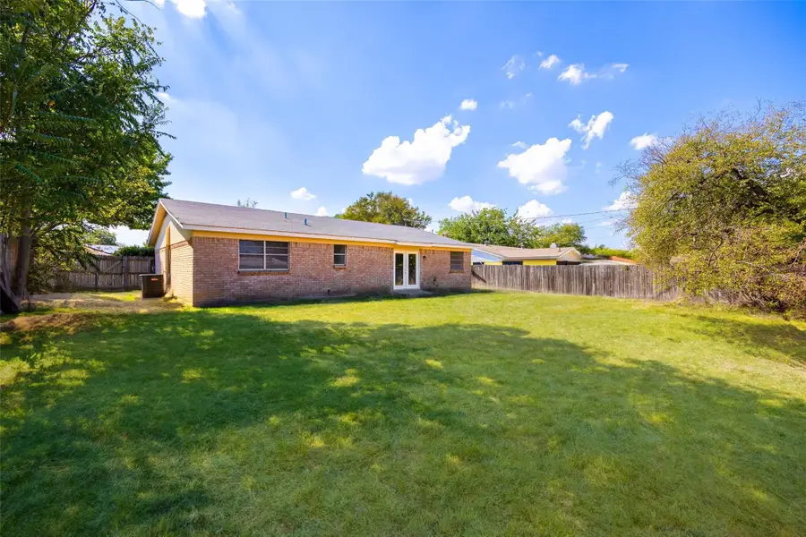 1101 Dublin Drive, Fort Worth, TX 76134 - #2