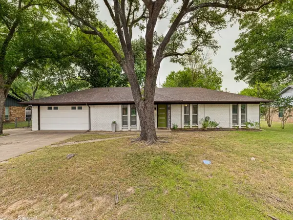 410 E White Street, Pilot Point, TX 76258