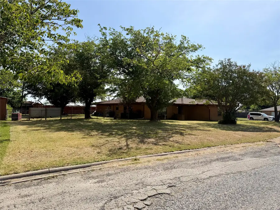 1599 Anthony Street, Kaufman, TX 75142 - #2