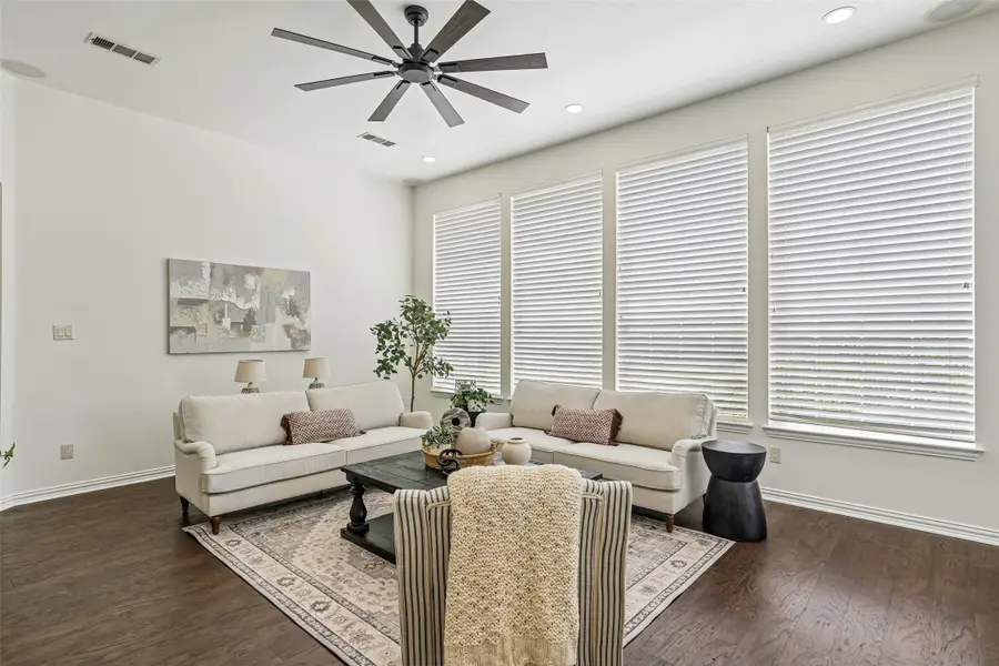 1045 Sir Lancelot Circle, Lewisville, TX 75056 - #2