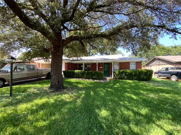 2004 Bettibart Street, Fort Worth, TX 76134