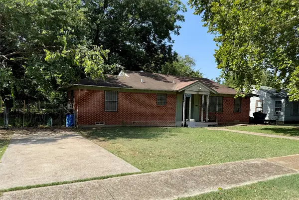 4310 Dawes Drive, Dallas, TX 75211