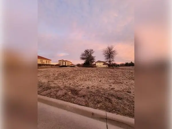 3909 Crescent Drive, Richardson, TX 75082
