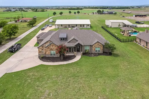 239 N Armstrong Road, Venus, TX 76084