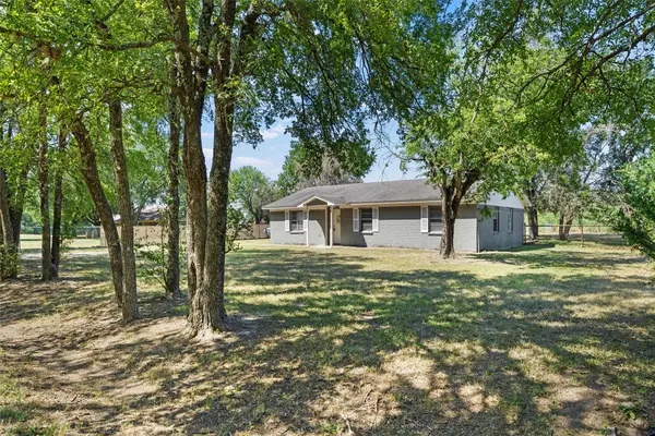 1374 Saffles Road, Robinson, TX 76706