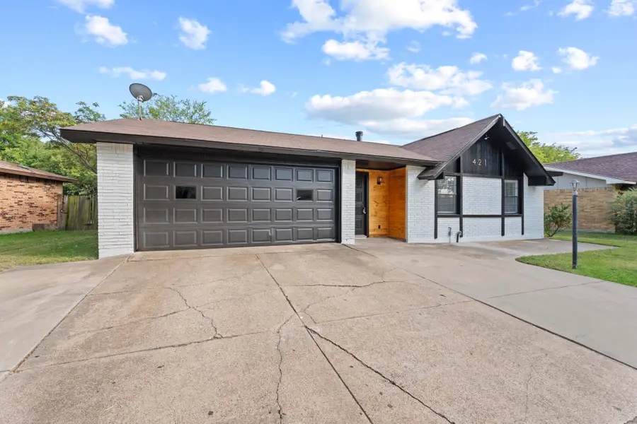 421 Parkvale Lane, Grand Prairie, TX 75052 - #3