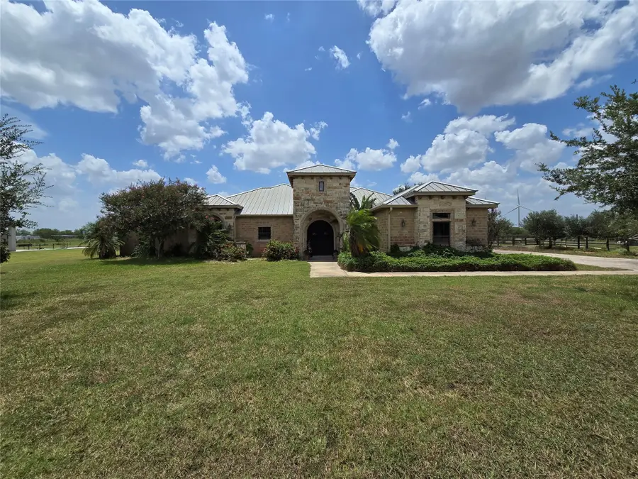 4207 Mesquite Avenue, Lyford, TX 78569 - #2