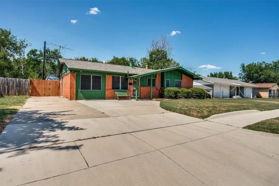 5213 Bonnie Wayne Street, Haltom City, TX 76117 - #2