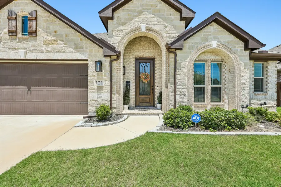 121 Claywood Drive, Glenn Heights, TX 75154 - #2
