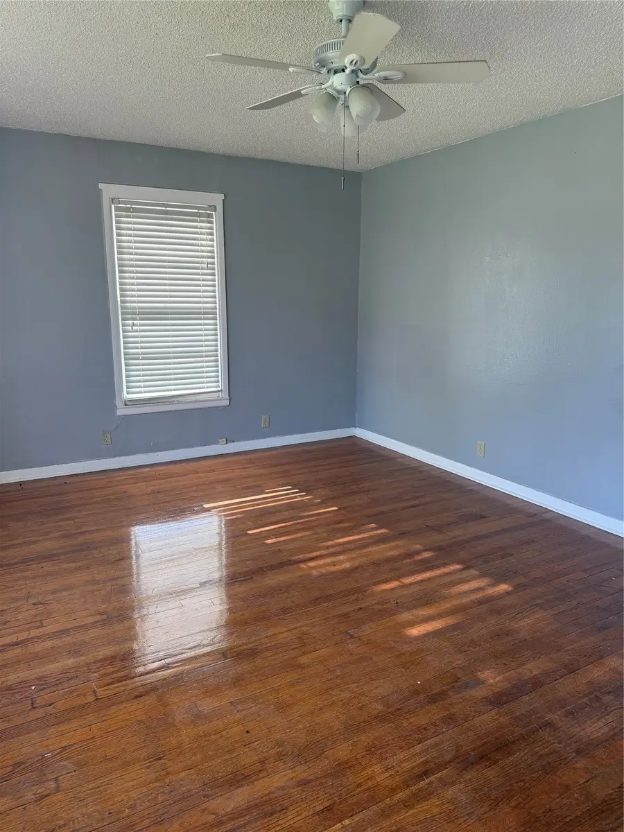 501 Needham, Coleman, TX 76834 - #3