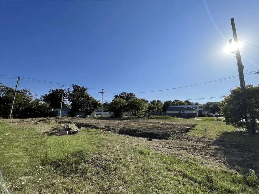 1400 E Morphy Street, Fort Worth, TX 76104 - #3