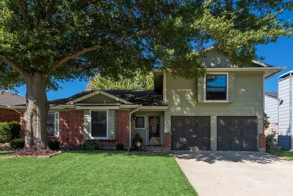 6708 Olivewood Drive, Arlington, TX 76001