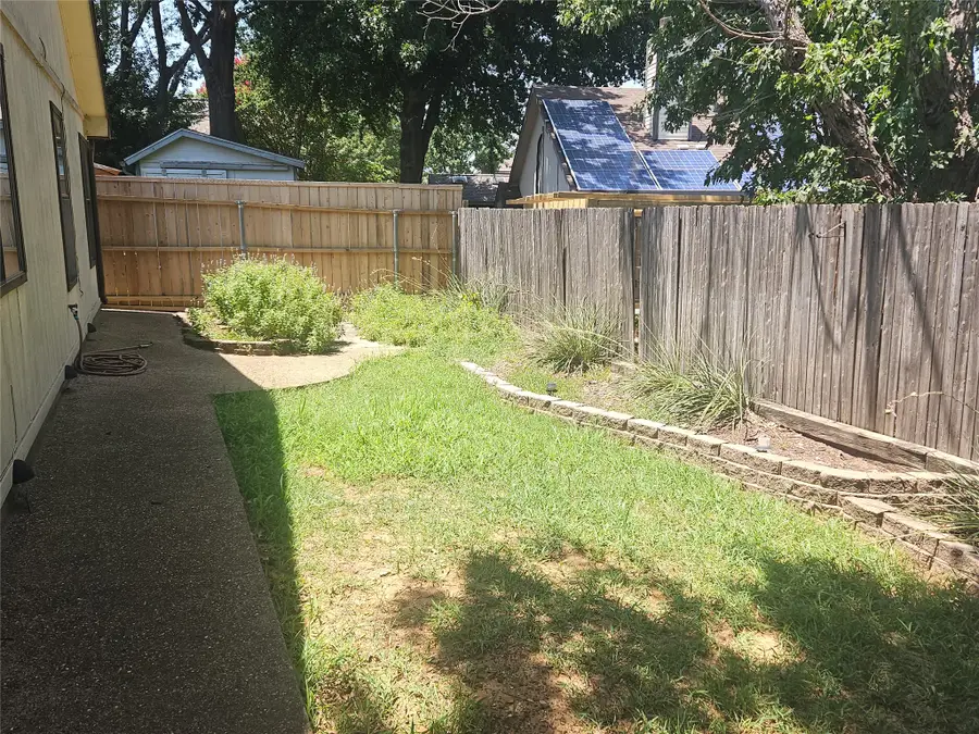 1433 Thistlewood Lane, Grapevine, TX 76051 - #2