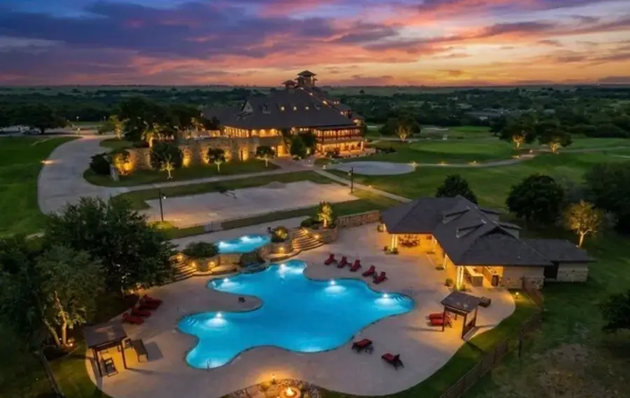 7129 Royal Birkdale Drive, Cleburne, TX 76033 - #3