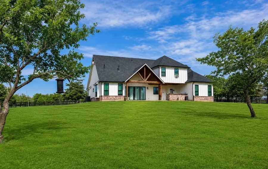 1205 Northshore Lane, Valley View, TX 76272 - #2