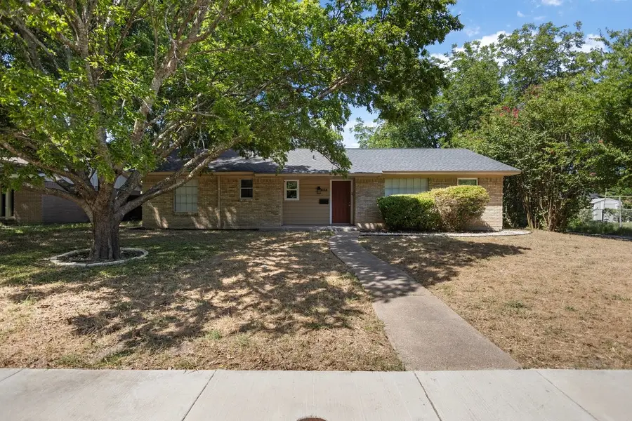 655 W Pentagon Parkway, Dallas, TX 75224 - #2