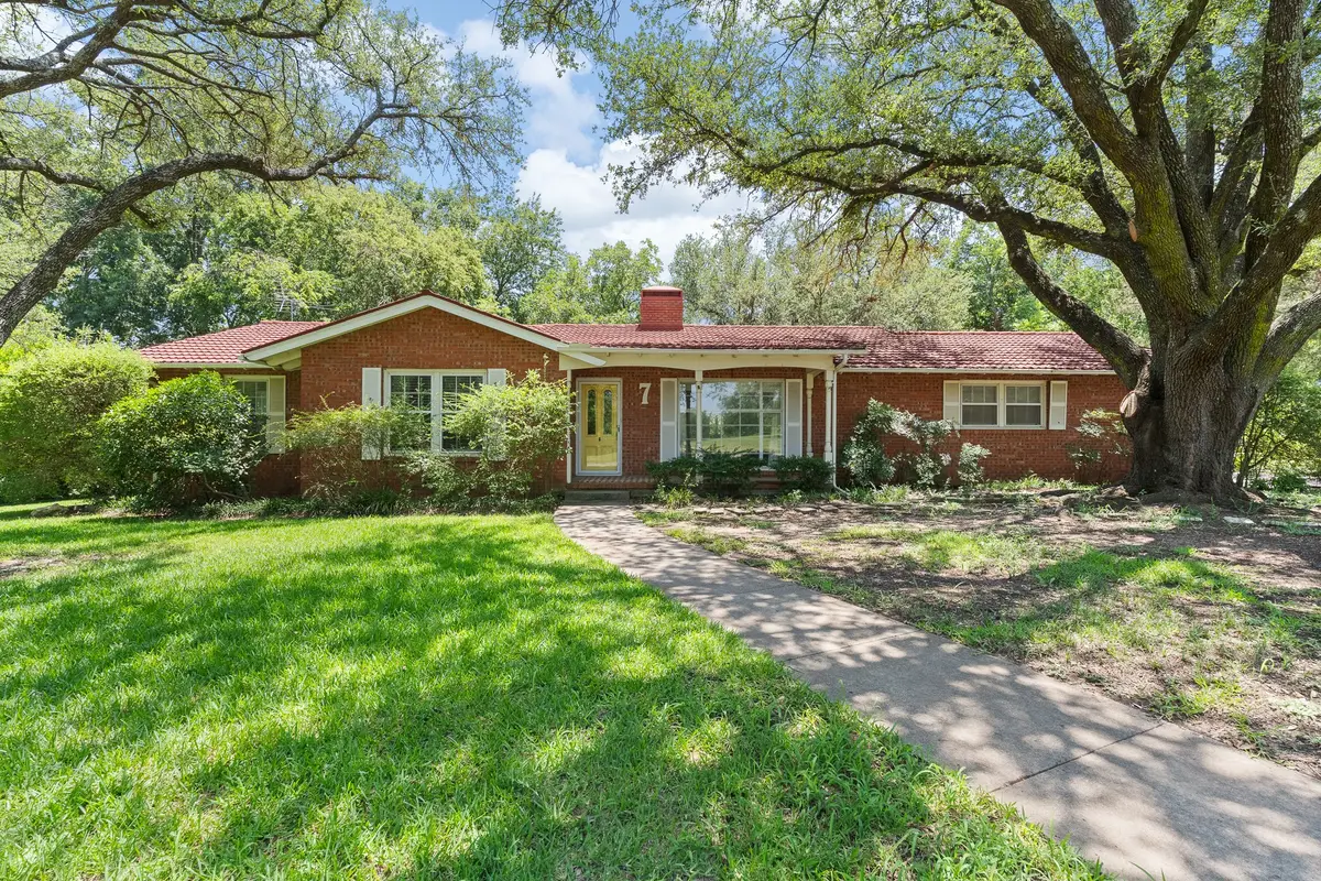 7 Hill Terrace Place, Cleburne, TX 76033 - #1