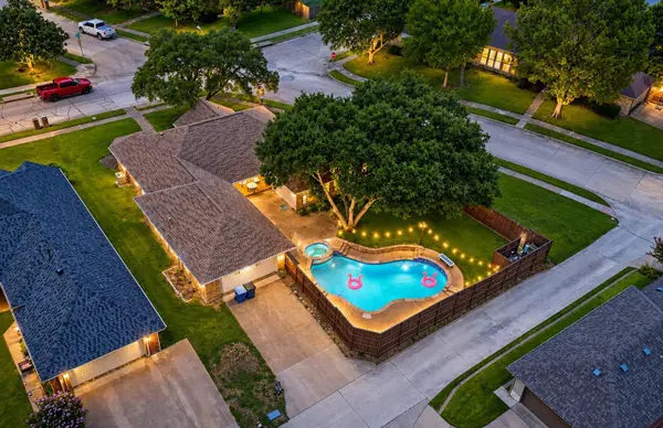 3718 Thornhill Way, Rowlett, TX 75088