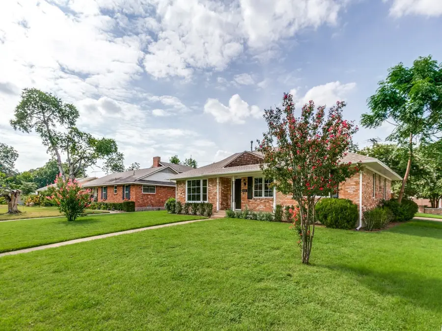 912 Fernwood Drive, Richardson, TX 75080 - #2