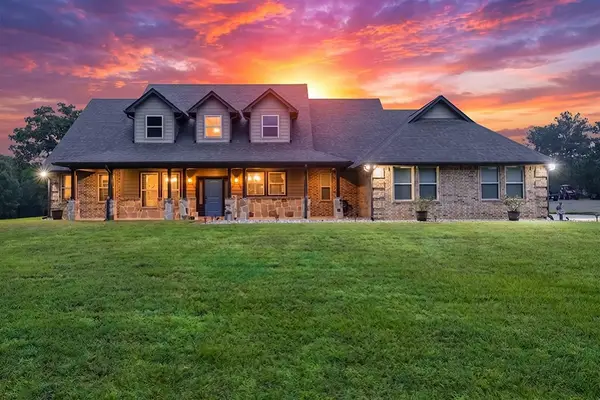 1408 Pine Wilderness Drive, Queen City, TX 75572