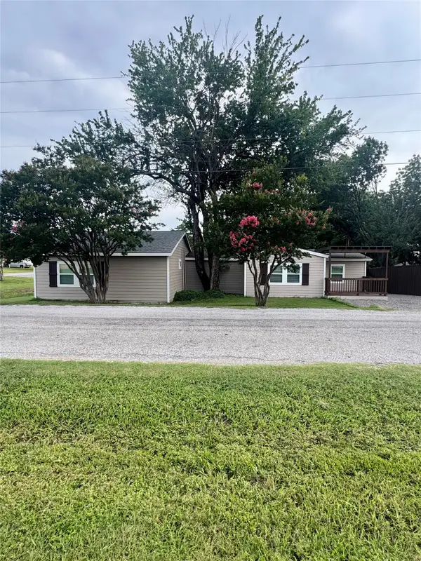 889 Quail Creek Circle, Pottsboro, TX 75076