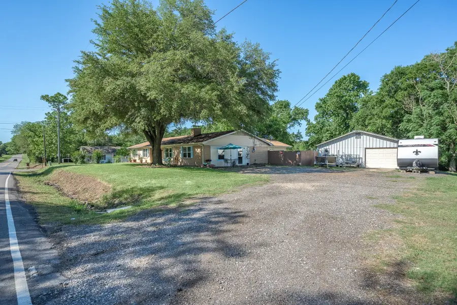 542 S Houston Street, Edgewood, TX 75117 - #3