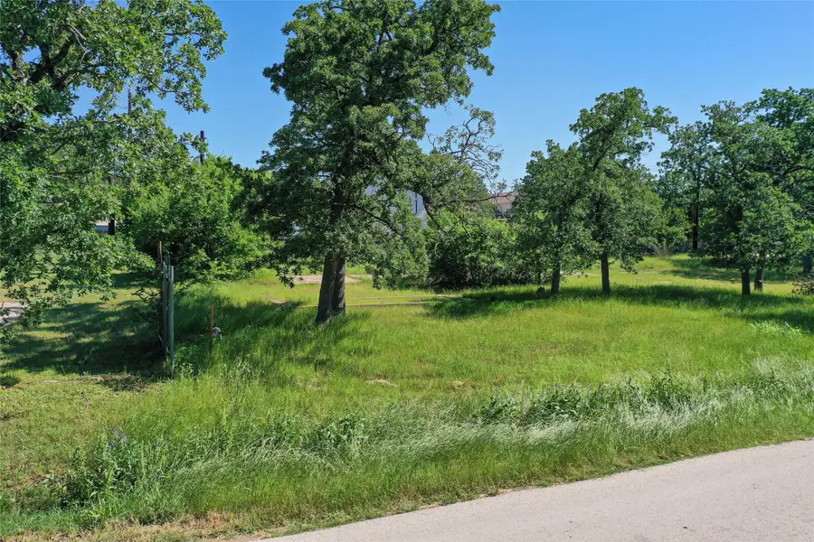 1102 Maple Drive, Bartonville, TX 76226 - #2