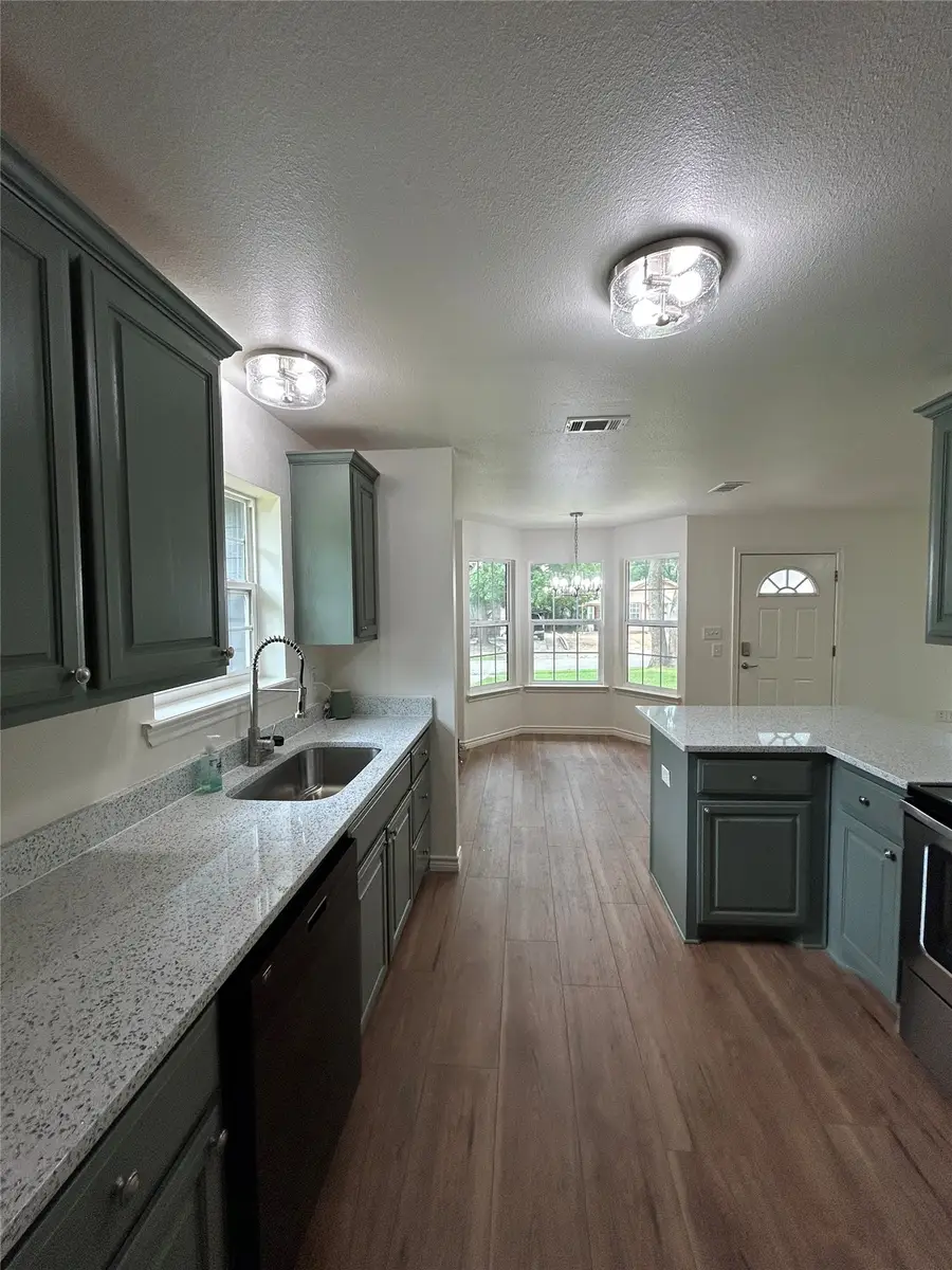1325 E Jones Street, Sherman, TX 75090 - #3