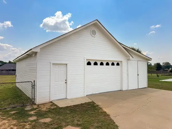 9 Willow Bend, New Boston, TX 75570