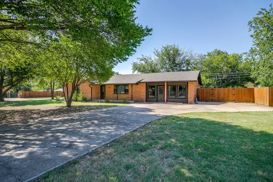 6301 Greenfield Road, Fort Worth, TX 76135 - #2