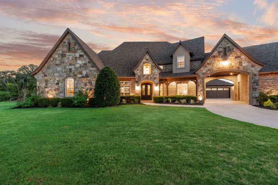 737 Manor Drive, Argyle, TX 76226 - #2