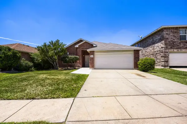 16909 Fenwick Court, Fort Worth, TX 76247