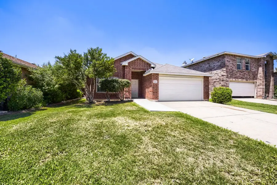 16909 Fenwick Court, Justin Roanoke, TX 76247 - #2