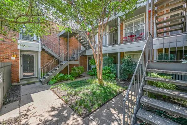 3210 S Fielder Road #211, Arlington, TX 76015