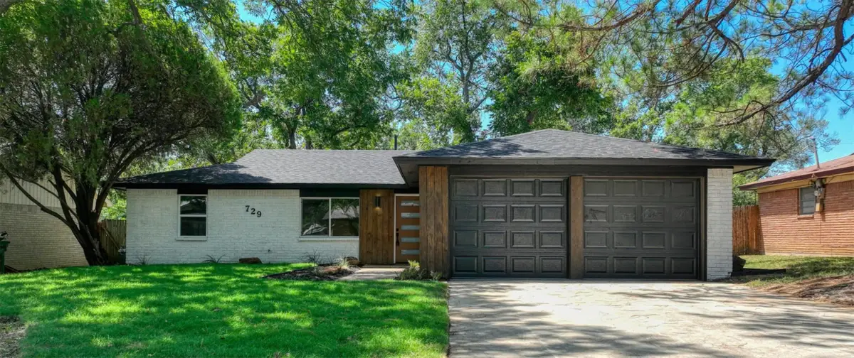 729 Oakwood Avenue, Hurst, TX 76053 - #1
