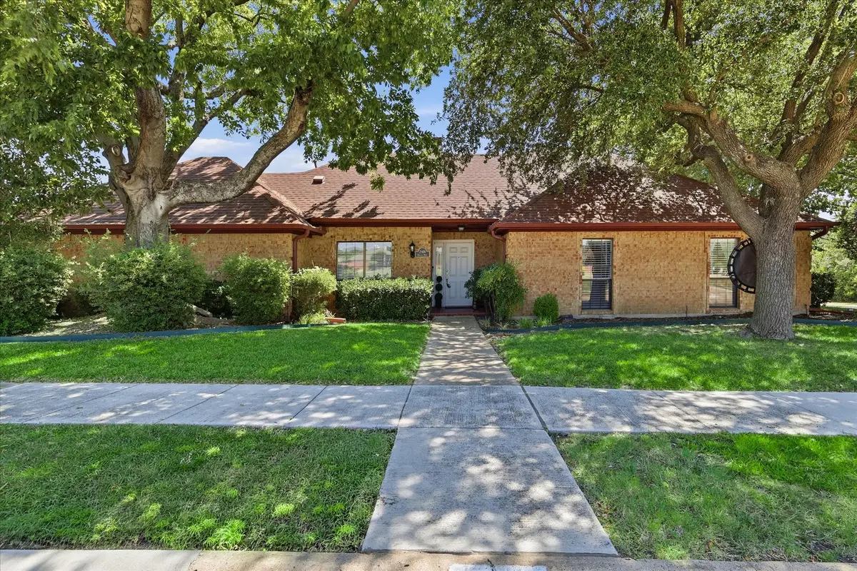 2401 Maverick Drive, Plano, TX 75074 - #1