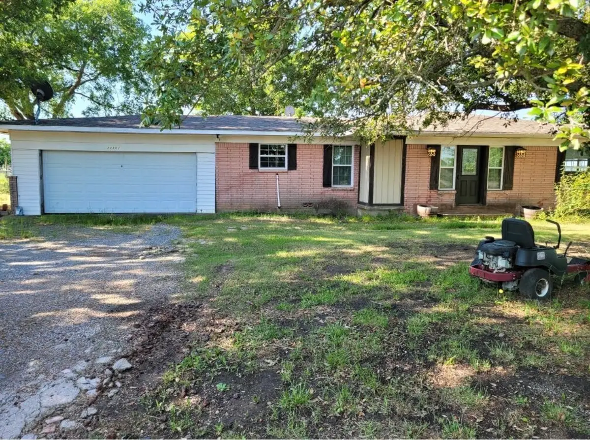 23301 S 78 Highway, Trenton, TX 75490 - #1