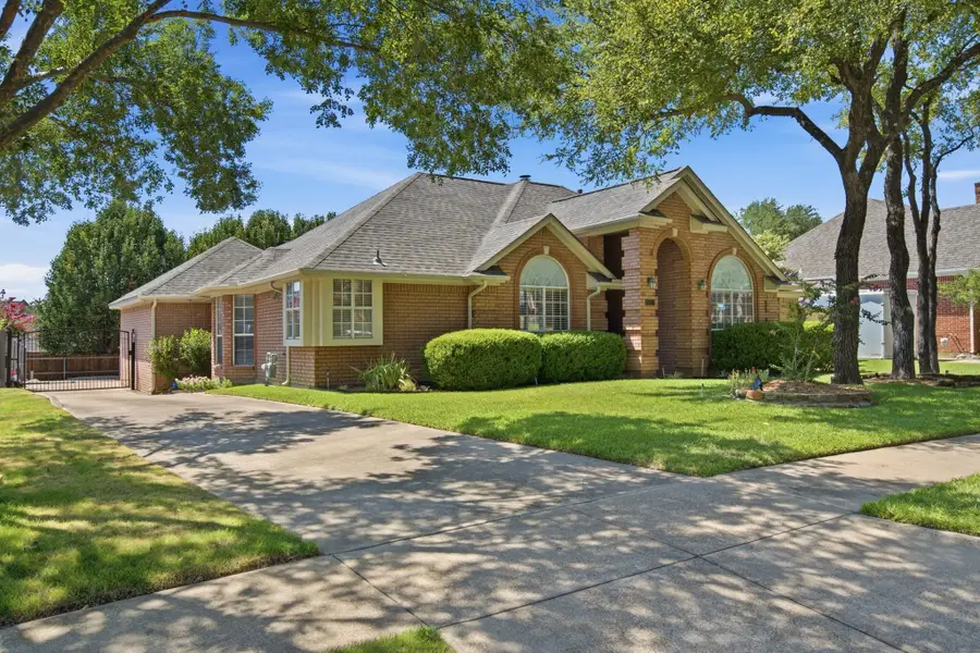 8417 Castle Creek Road, North Richland Hills, TX 76182 - #3