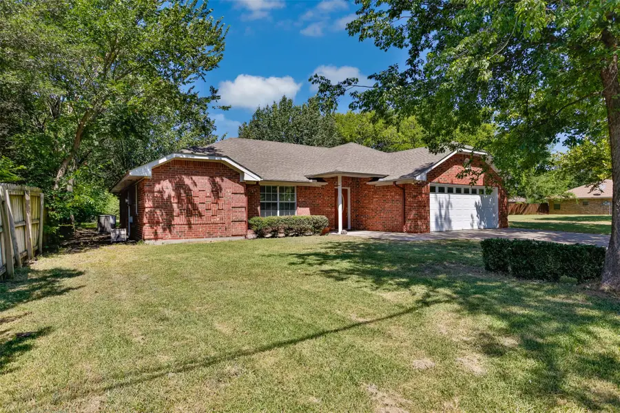 1423 S Howeth Street, Gainesville, TX 76240 - #3