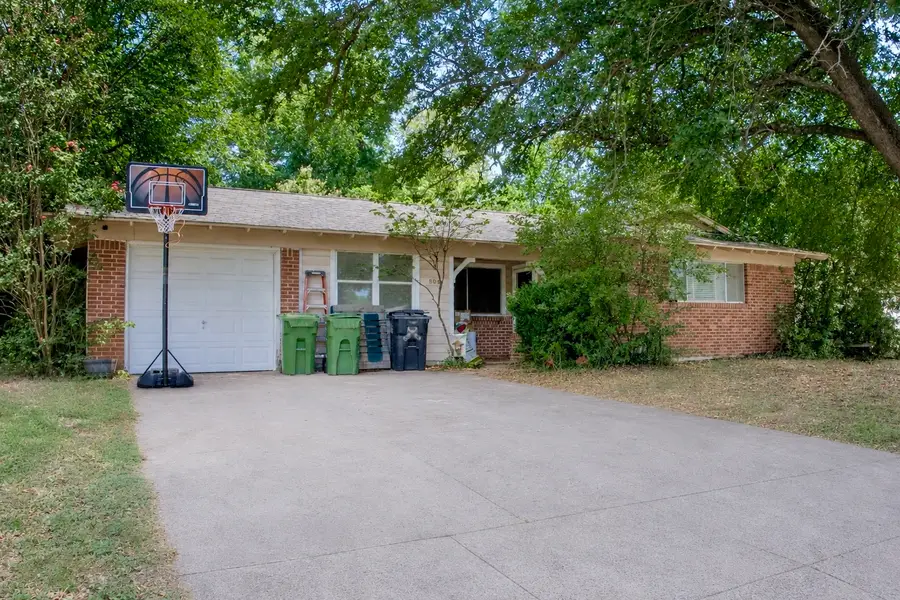505 Lynda Lane, Arlington, TX 76010 - #2