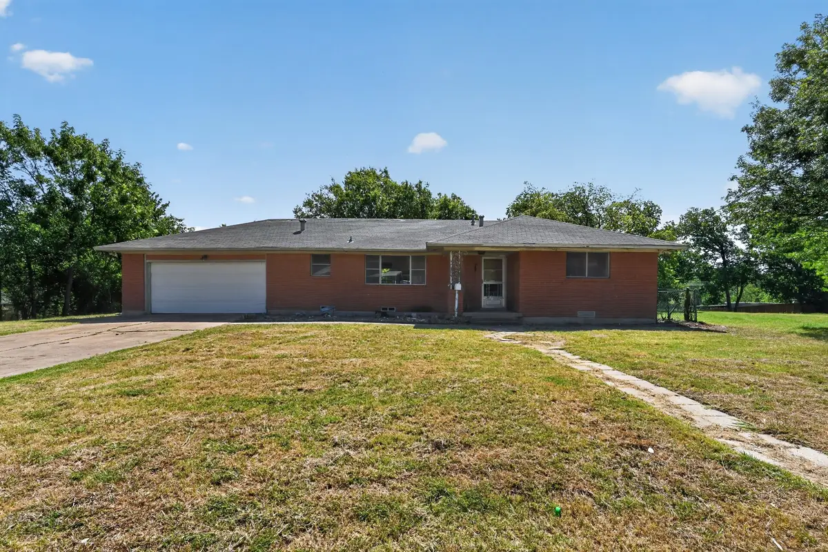 926 SE 5th Street, Grand Prairie, TX 75051 - #1