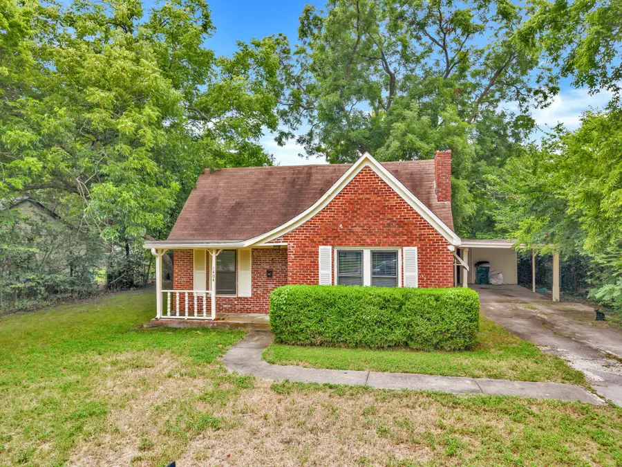 1404 E Tennie Street, Gainesville, TX 76240 - #2