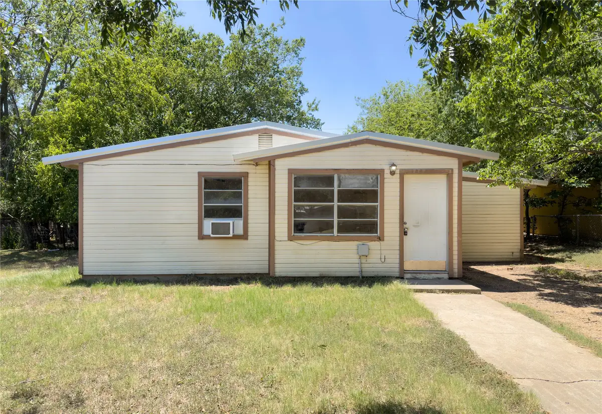401 Long Drive, Mineral Wells, TX 76067 - #1