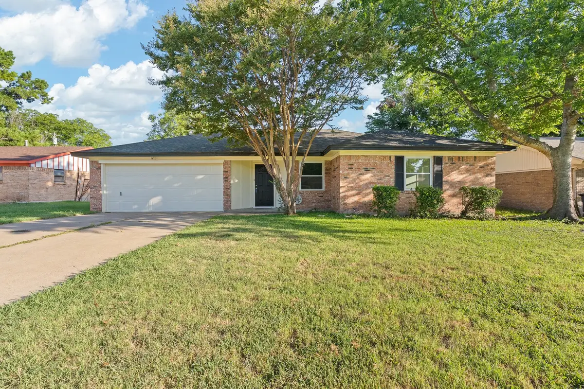 1206 Hemphill Drive, Cleburne, TX 76033 - #1