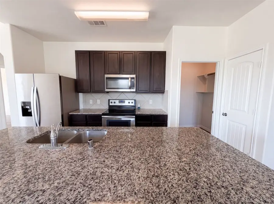 1713 Blue Jay Drive, Ennis, TX 75119 - #2