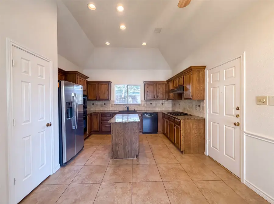 905 Ridgemont Drive, Allen, TX 75002 - #2