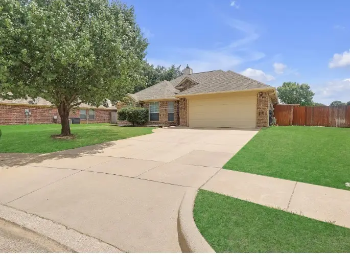 521 Acorn Court, Saginaw, TX 76179 - #1